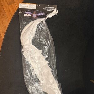 Light-Up Wings in White